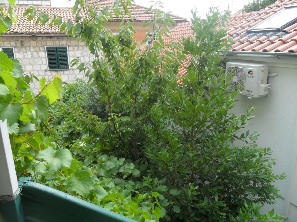 Apartments Villa Dube Сплит Екстериор снимка