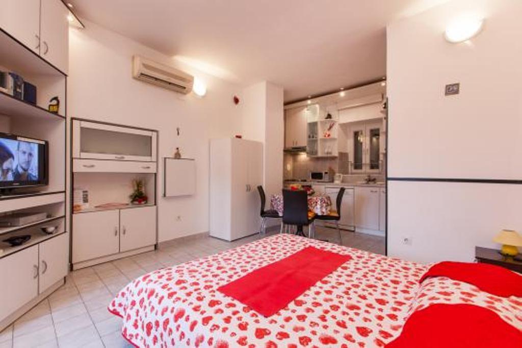 Apartments Villa Dube Сплит Екстериор снимка